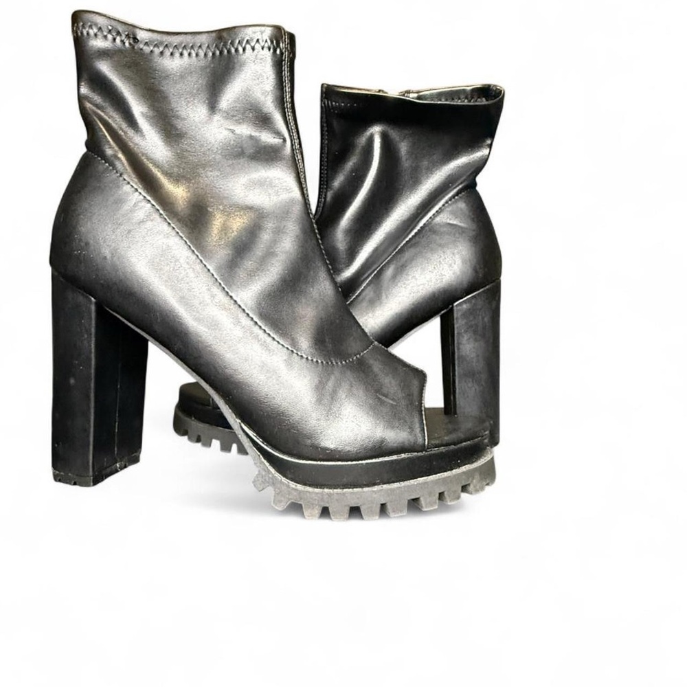 Fashion Nova Peekaboo Booties